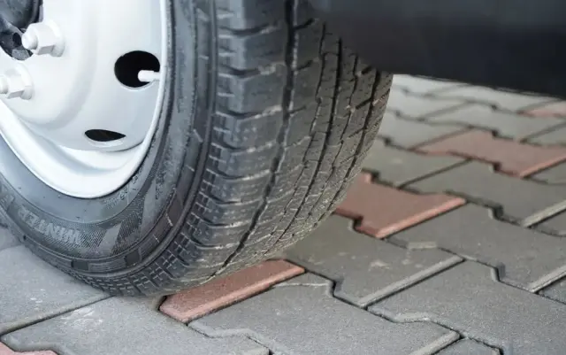 NISSAN CABSTAR / ZWYŻKA 16,3 METRÓW / FRANCE ELEVATEUR /  BLIŹNIAK / UDŹWIG - 200 kg / 4 PODPORY / 