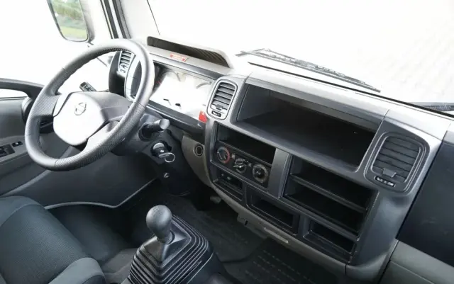 NISSAN CABSTAR / ZWYŻKA 16,3 METRÓW / FRANCE ELEVATEUR /  BLIŹNIAK / UDŹWIG - 200 kg / 4 PODPORY / 