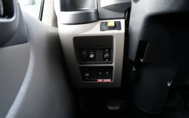 NISSAN CABSTAR / ZWYŻKA 16,3 METRÓW / FRANCE ELEVATEUR /  BLIŹNIAK / UDŹWIG - 200 kg / 4 PODPORY / 