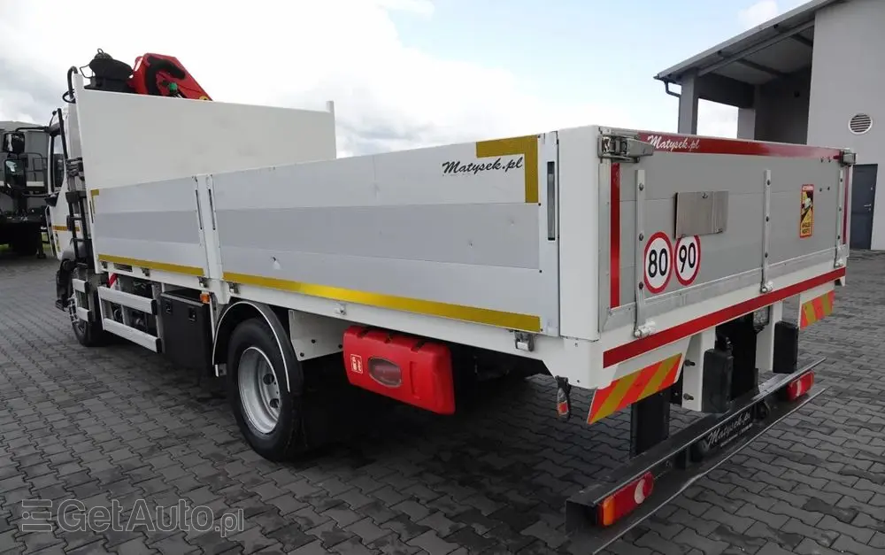 RENAULT D 210/  4X2 / SKRZYNIOWY 5 M + HDS PALFINGER PK 8.501 SLD A / UDŹWIG 5 580G / STEROWANIE RADIOWE / ROTATOR / SPROWADZONY 