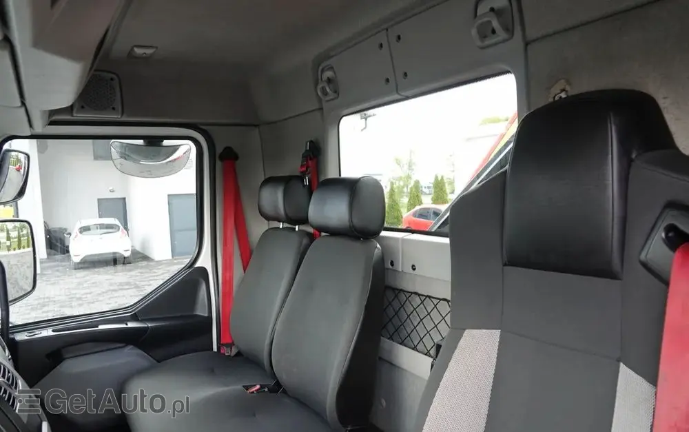 RENAULT D 210/  4X2 / SKRZYNIOWY 5 M + HDS PALFINGER PK 8.501 SLD A / UDŹWIG 5 580G / STEROWANIE RADIOWE / ROTATOR / SPROWADZONY 