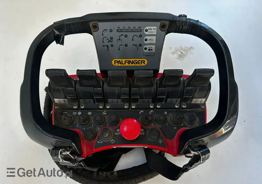 RENAULT D 210/  4X2 / SKRZYNIOWY 5 M + HDS PALFINGER PK 8.501 SLD A / UDŹWIG 5 580G / STEROWANIE RADIOWE / ROTATOR / SPROWADZONY 