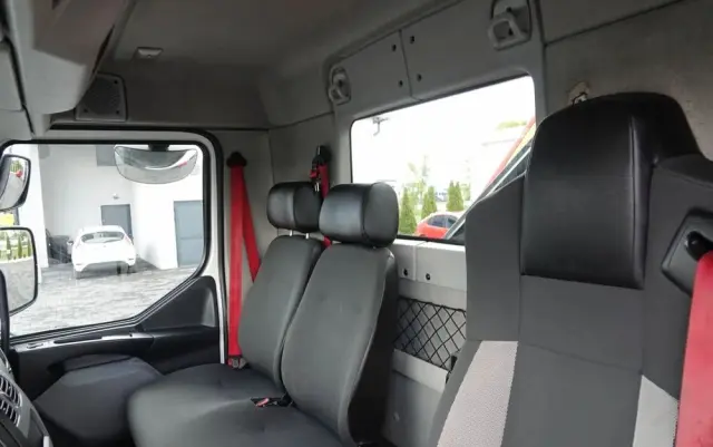 RENAULT D 210/  4X2 / SKRZYNIOWY 5 M + HDS PALFINGER PK 8.501 SLD A / UDŹWIG 5 580G / STEROWANIE RADIOWE / ROTATOR / SPROWADZONY 