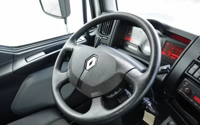 RENAULT D 210/  4X2 / SKRZYNIOWY 5 M + HDS PALFINGER PK 8.501 SLD A / UDŹWIG 5 580G / STEROWANIE RADIOWE / ROTATOR / SPROWADZONY 