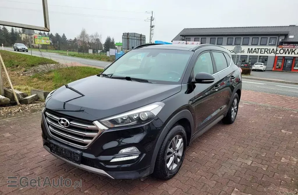 HYUNDAI Tucson 