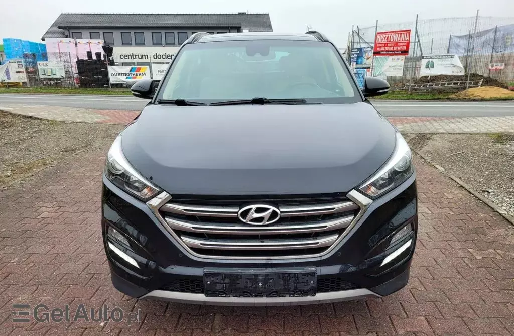 HYUNDAI Tucson 