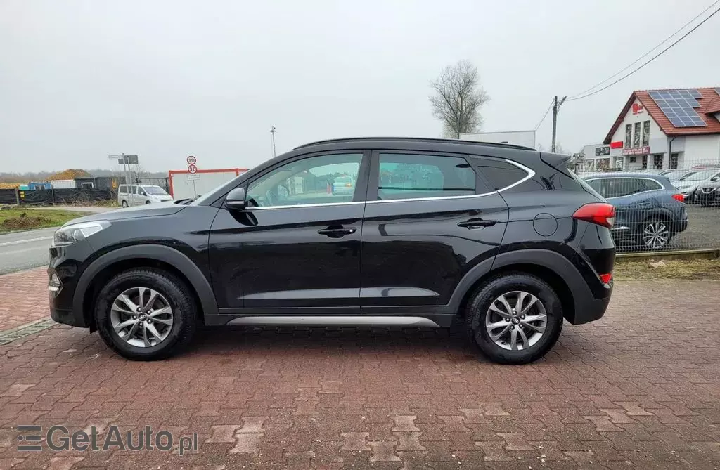 HYUNDAI Tucson 