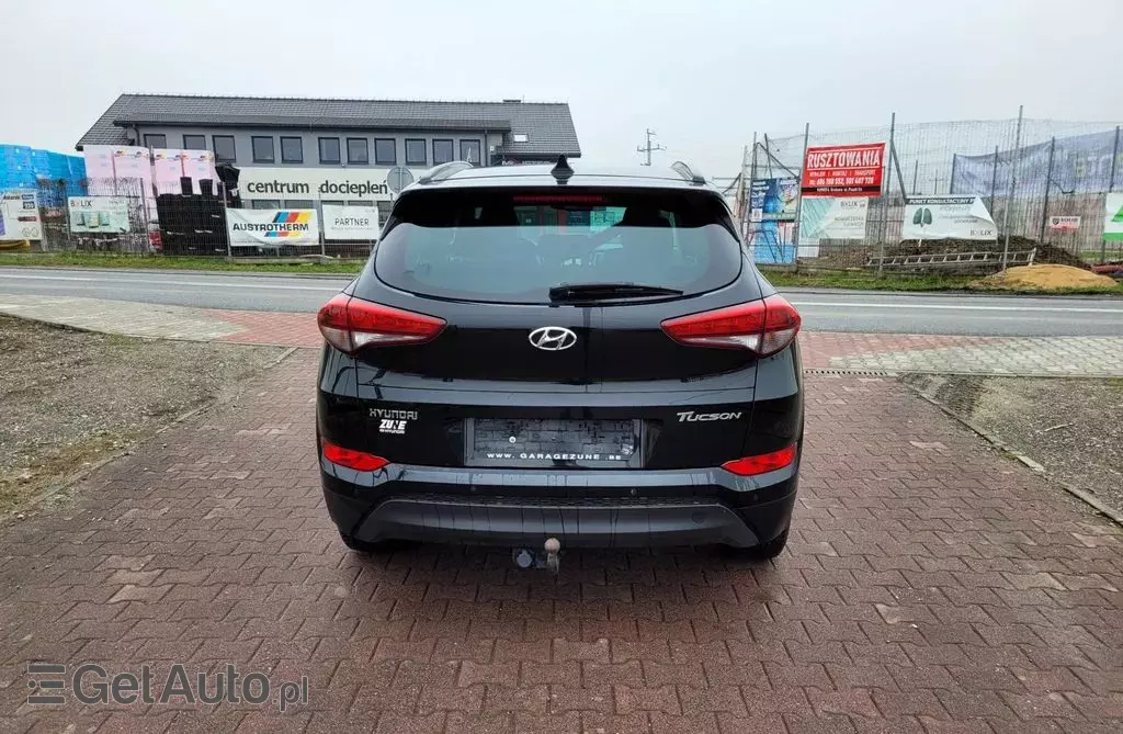 HYUNDAI Tucson 