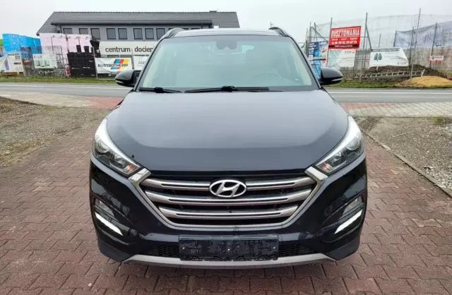 HYUNDAI Tucson 