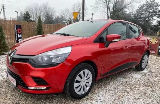 RENAULT Clio 
