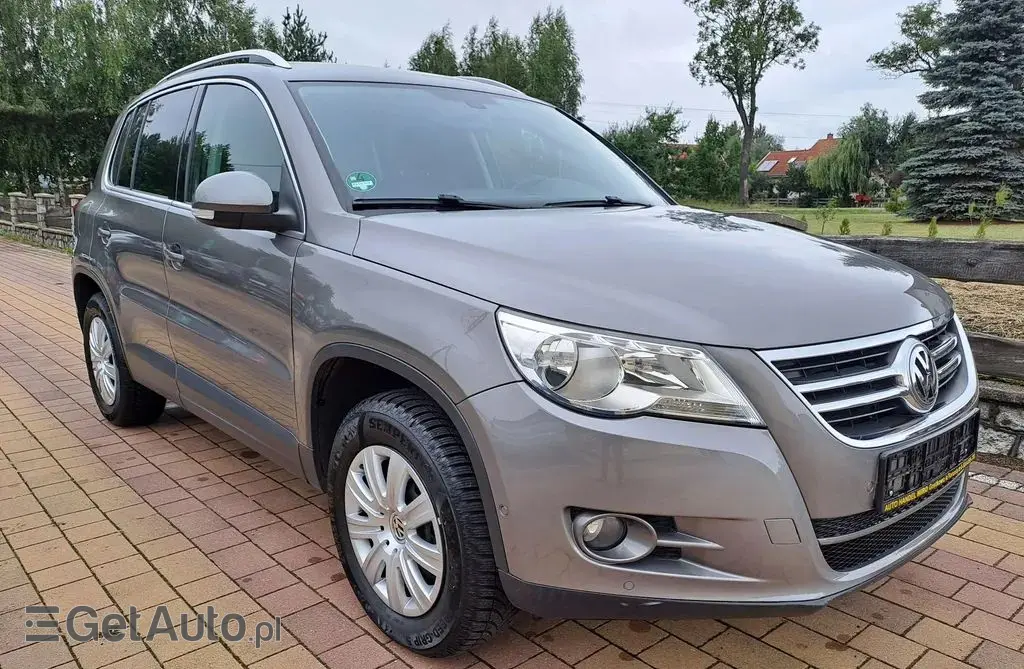 VOLKSWAGEN Tiguan 