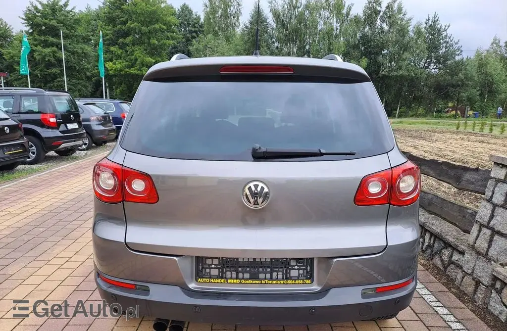 VOLKSWAGEN Tiguan 