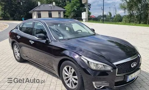 INFINITI Q70 