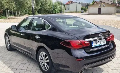 INFINITI Q70 