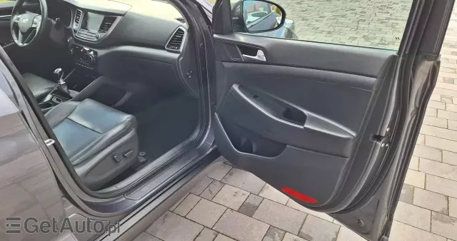 HYUNDAI Tucson Blue 1.7 CRDi 2WD Style