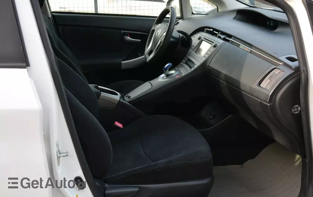 TOYOTA Prius 1.8 HSD Premium