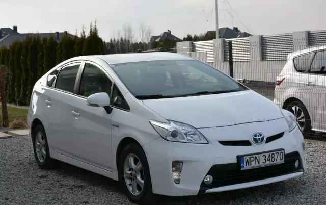 TOYOTA Prius 1.8 HSD Premium
