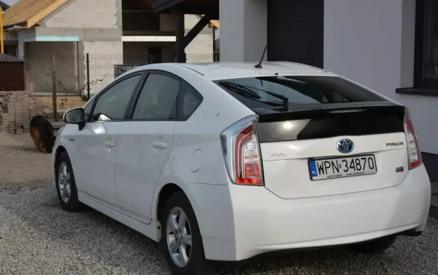 TOYOTA Prius 1.8 HSD Premium