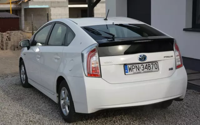 TOYOTA Prius 1.8 HSD Premium