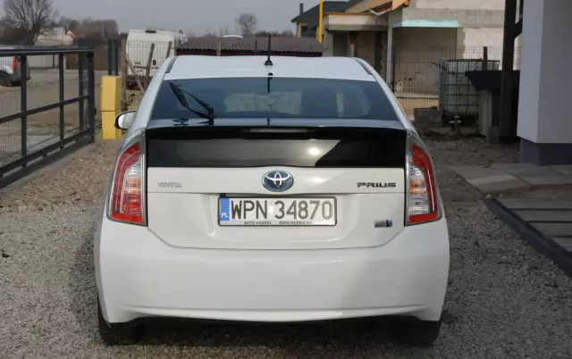 TOYOTA Prius 1.8 HSD Premium