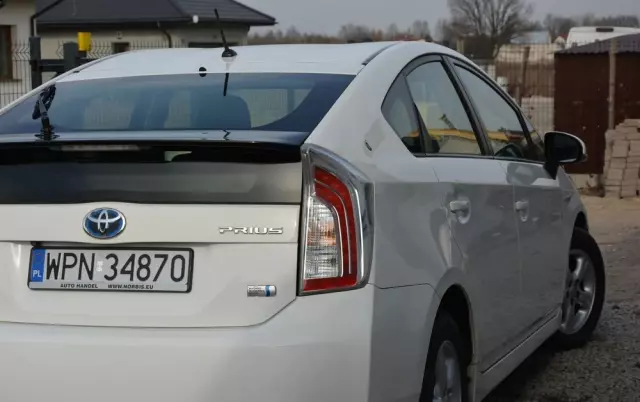 TOYOTA Prius 1.8 HSD Premium