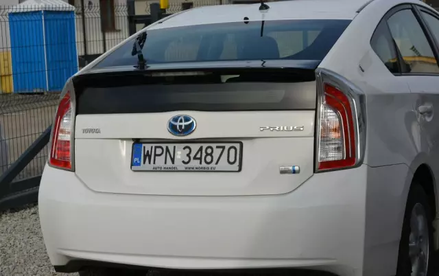 TOYOTA Prius 1.8 HSD Premium
