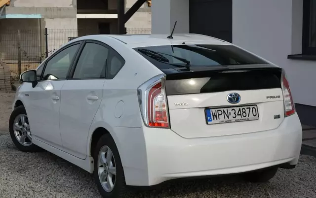 TOYOTA Prius 1.8 HSD Premium