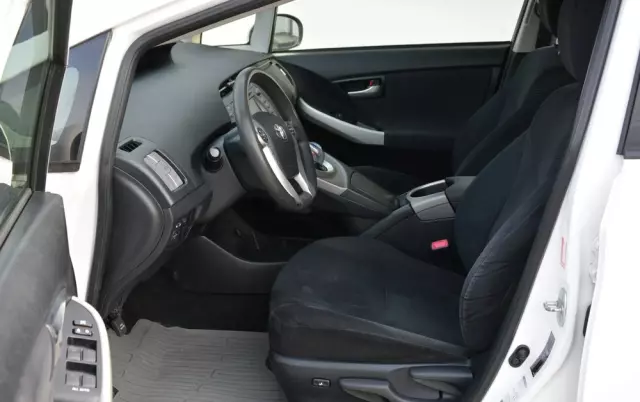 TOYOTA Prius 1.8 HSD Premium