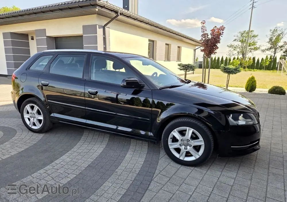AUDI A3 Sportback 