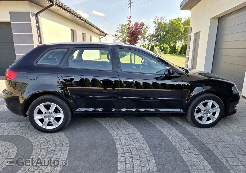 AUDI A3 Sportback 