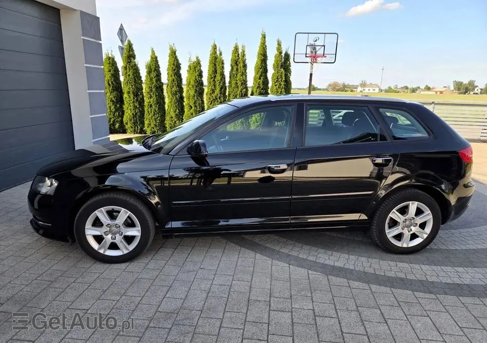 AUDI A3 Sportback 