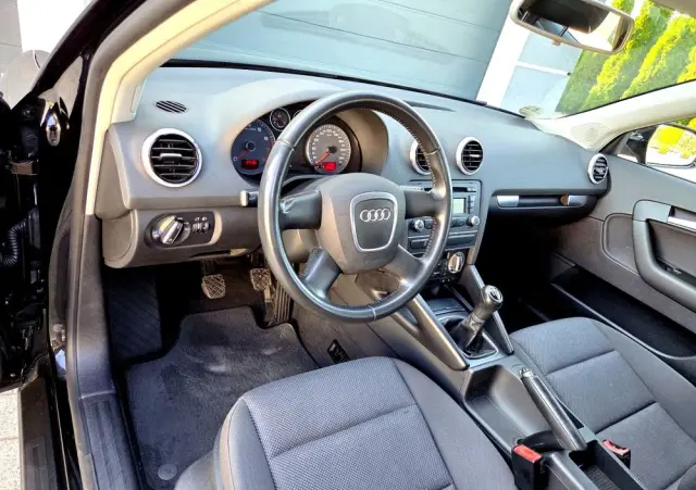 AUDI A3 Sportback 