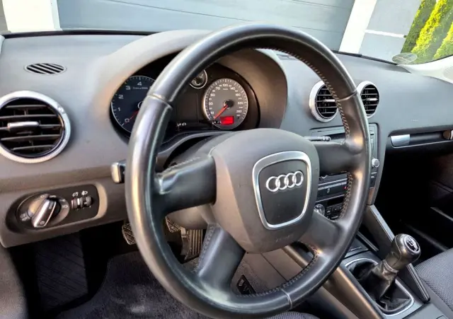 AUDI A3 Sportback 