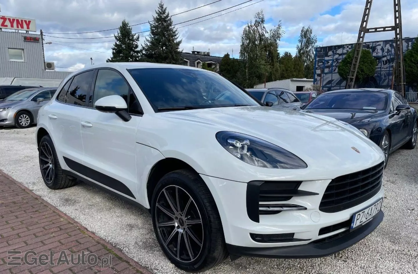 PORSCHE Macan 