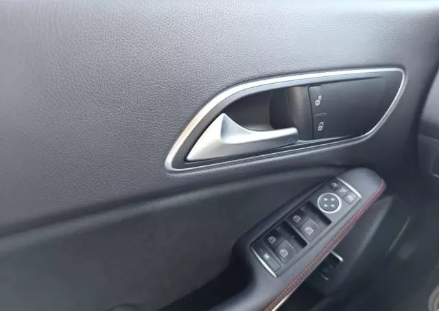 MERCEDES-BENZ CLA Shooting Brake 220 d 4Matic 7G-DCT AMG Line