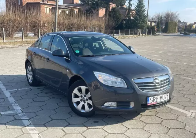 OPEL Insignia 1.8 Edition
