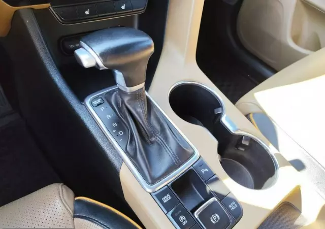 KIA Sportage 1.7 CRDI Business Line 2WD DCT