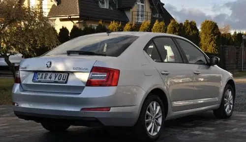 SKODA Octavia 