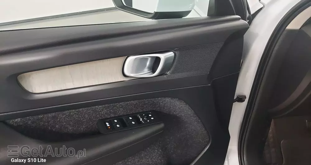 VOLVO XC 40 D3 SCR Inscription