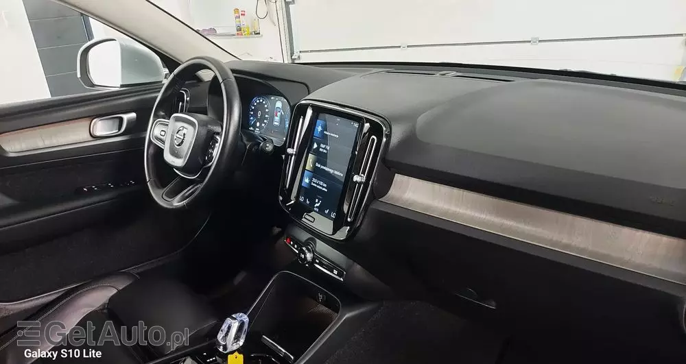 VOLVO XC 40 D3 SCR Inscription