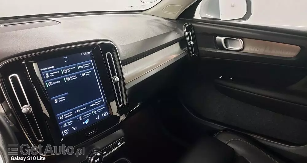 VOLVO XC 40 D3 SCR Inscription