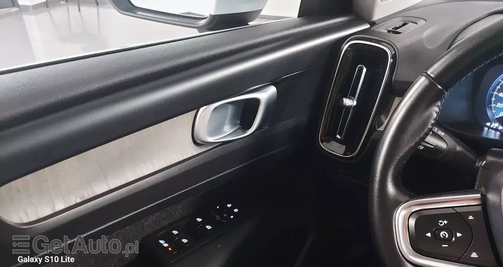 VOLVO XC 40 D3 SCR Inscription