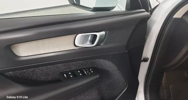 VOLVO XC 40 D3 SCR Inscription