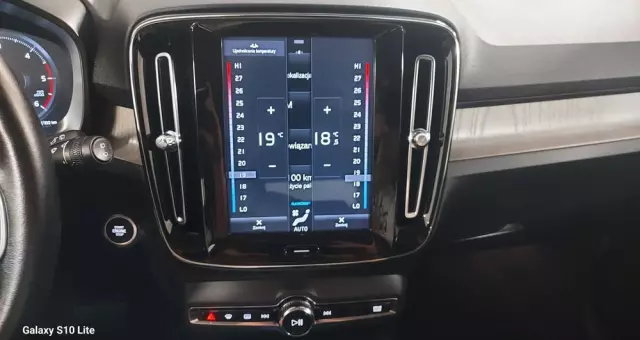 VOLVO XC 40 D3 SCR Inscription