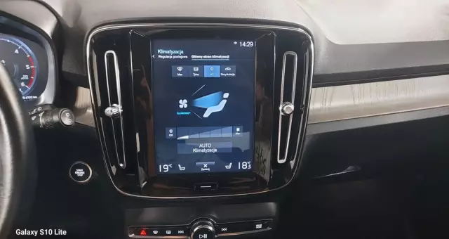 VOLVO XC 40 D3 SCR Inscription