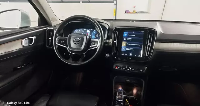 VOLVO XC 40 D3 SCR Inscription