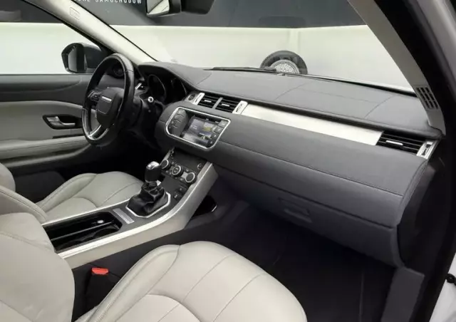 LAND ROVER Range Rover Evoque 2.0TD4 SE