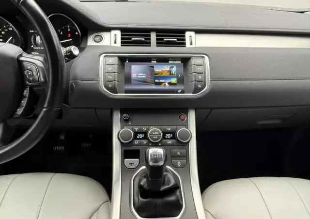 LAND ROVER Range Rover Evoque 2.0TD4 SE