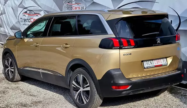 PEUGEOT 5008 2.0 HDi Allure