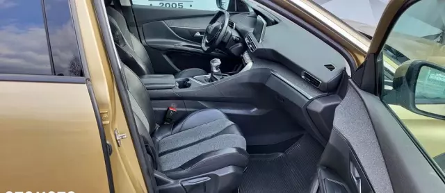 PEUGEOT 5008 2.0 HDi Allure